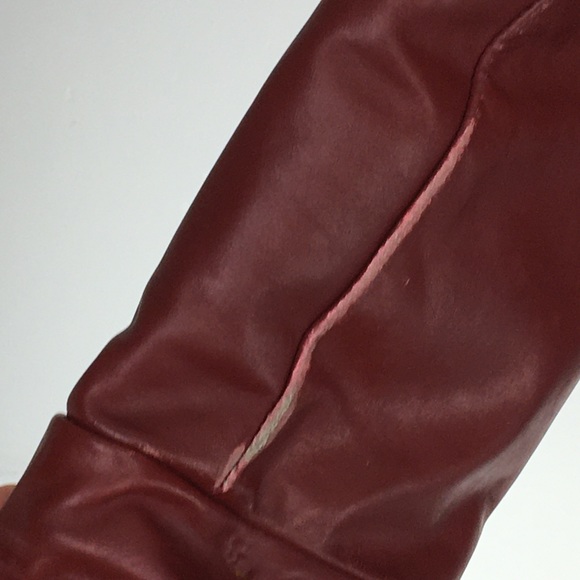 Vintage QUEEN’S UNIVERSITY 1990 Leather Jacket - Picture 13 of 16